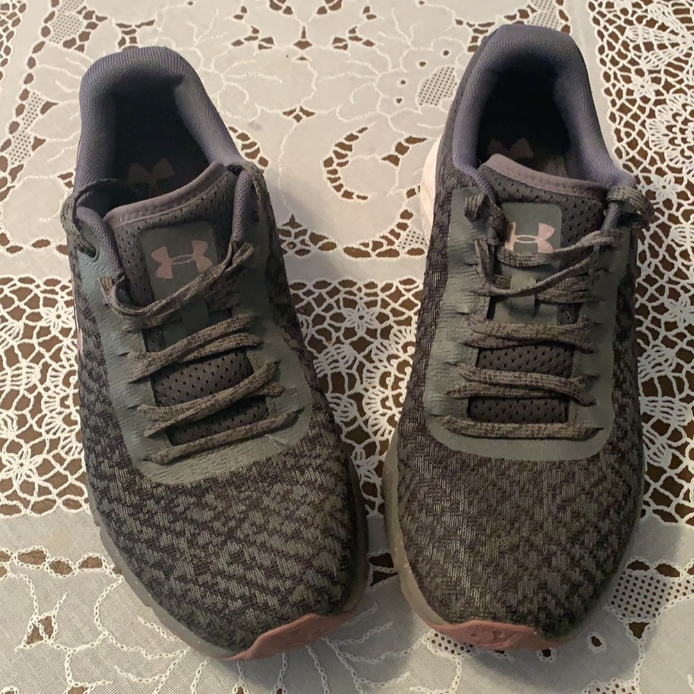 Under Armour Charged Women’s Running Shoes.  Sz 10
